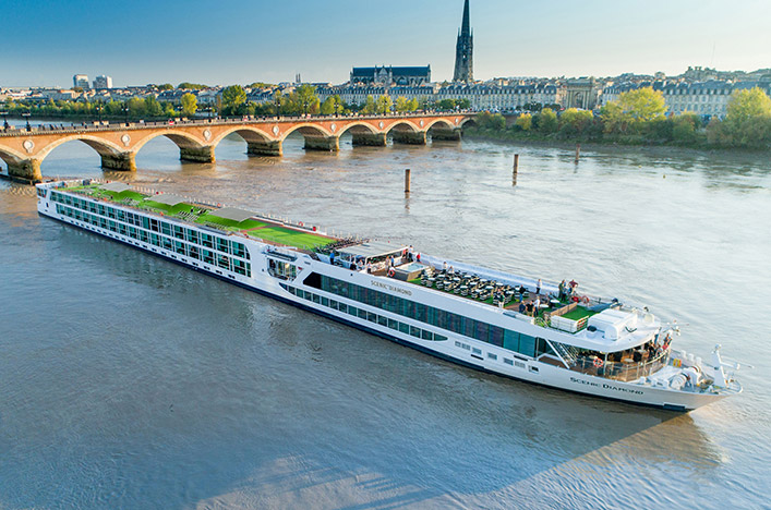 Scenic Diamond under the Pont de Pierre, Bordeaux