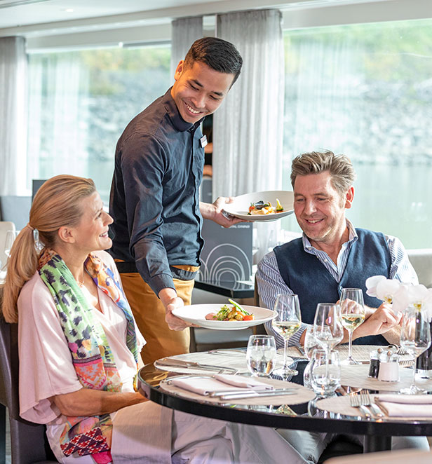 Crystal Dining, Scenic Space-Ship 