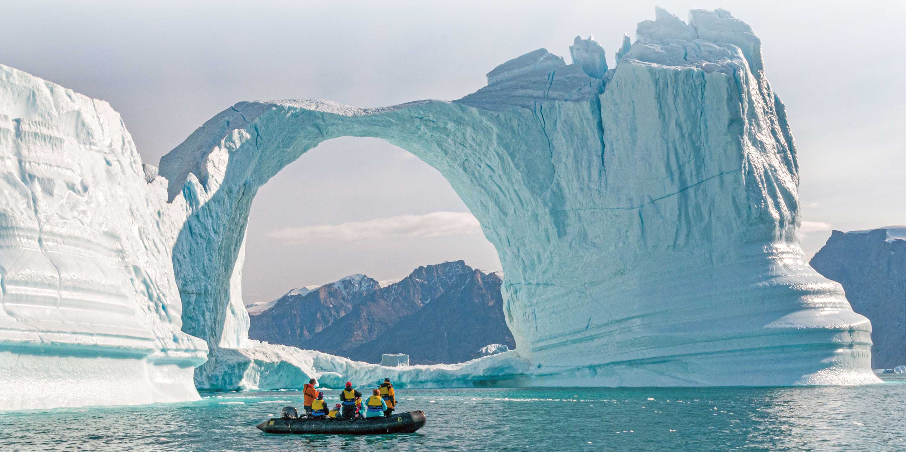 Zodiac tour in Greenland 
